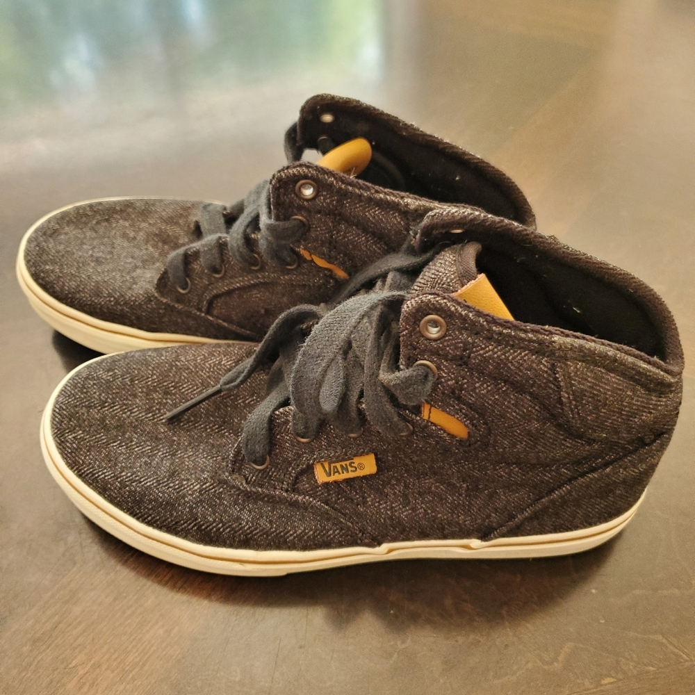 Vans Mid Hightop US Youth Size 3 Used